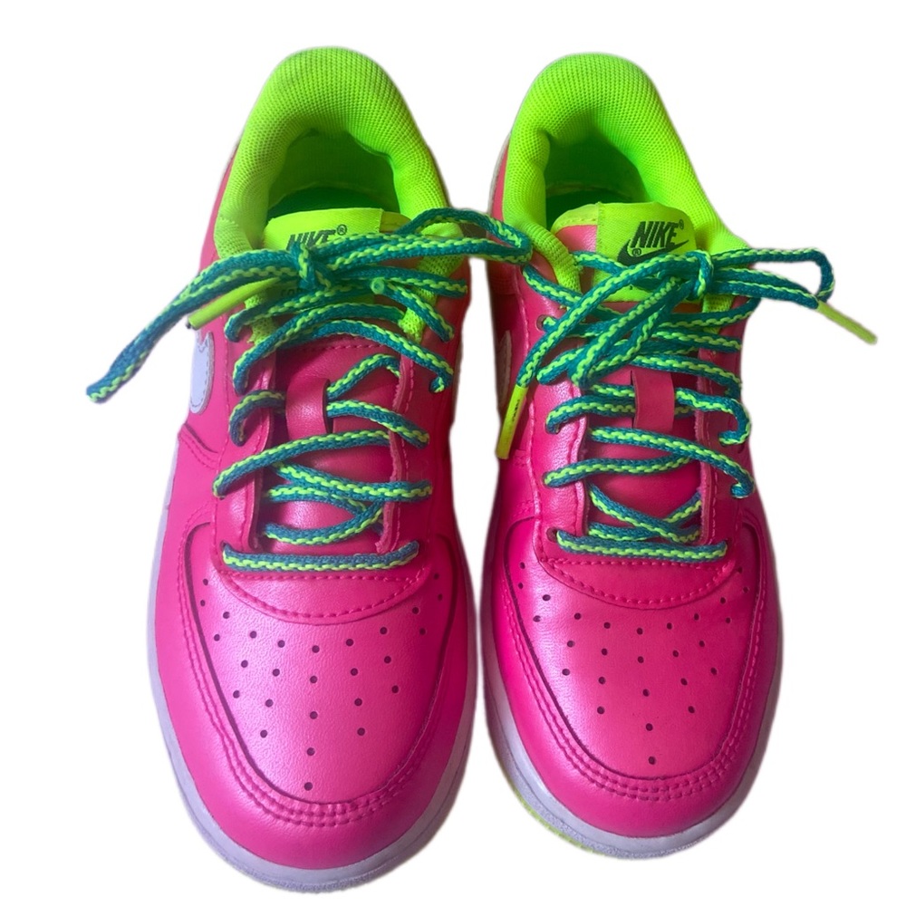 Nike Air Force 1 LV8 Sneakers